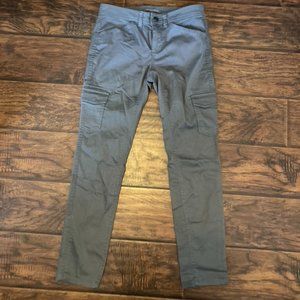 L.L. Bean Signature Women's Tight Cargo Pants Size 4